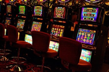 Account balance and bet history on slot demo
